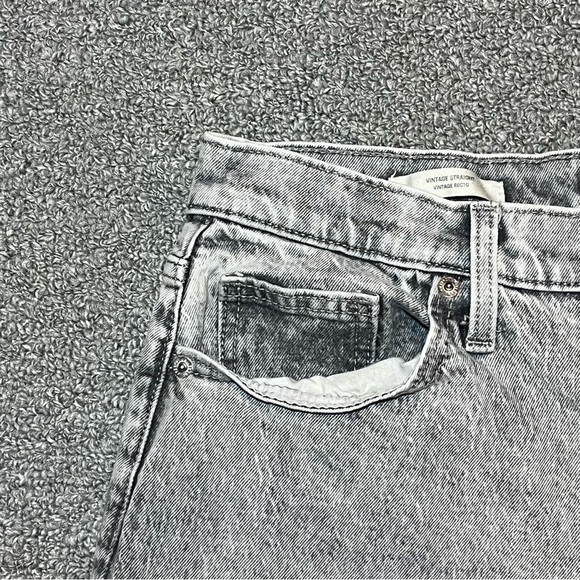 Universal Thread Vintage Straight Jeans Womens Size 12/25 Gray Denim Cropped - Picture 3 of 11